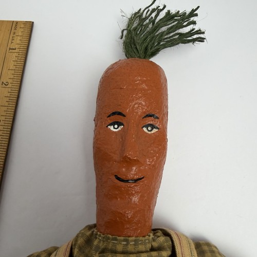 Bambola carota antropomorfa